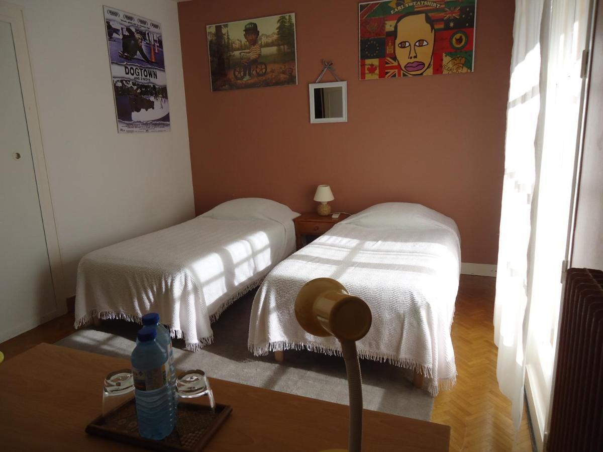 A La Cerisaie Bed & Breakfast Carignan-de-Bordeaux Exterior photo