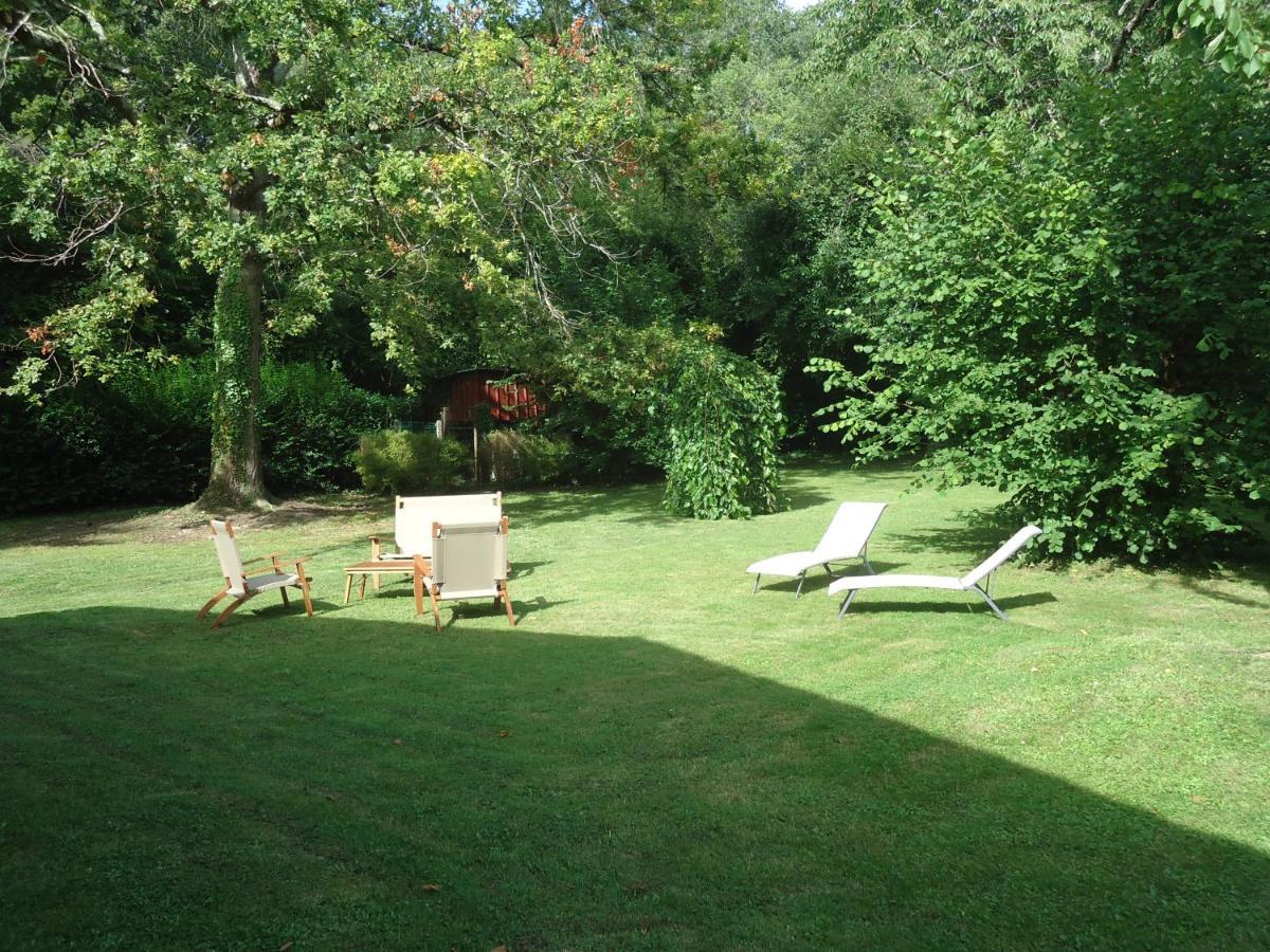A La Cerisaie Bed & Breakfast Carignan-de-Bordeaux Exterior photo